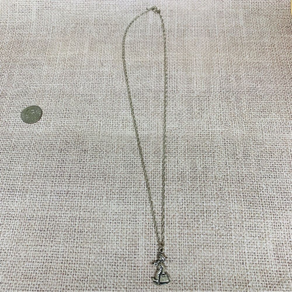 Sterling Silver Hummel Club Vintage Necklace - Picture 2 of 4